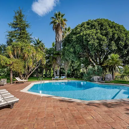 Villa Linera 10, Emma Santa Venerina